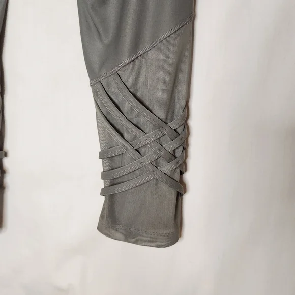 VOGO Athletica cropped leggings green large - Picture 3 of 11